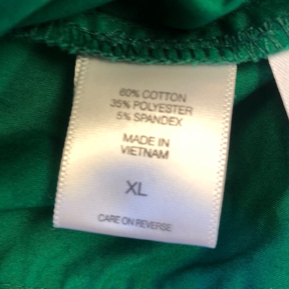 New York & Company Women’s Button Down Dress Shirt/ Size: XL - Picture 5 of 6